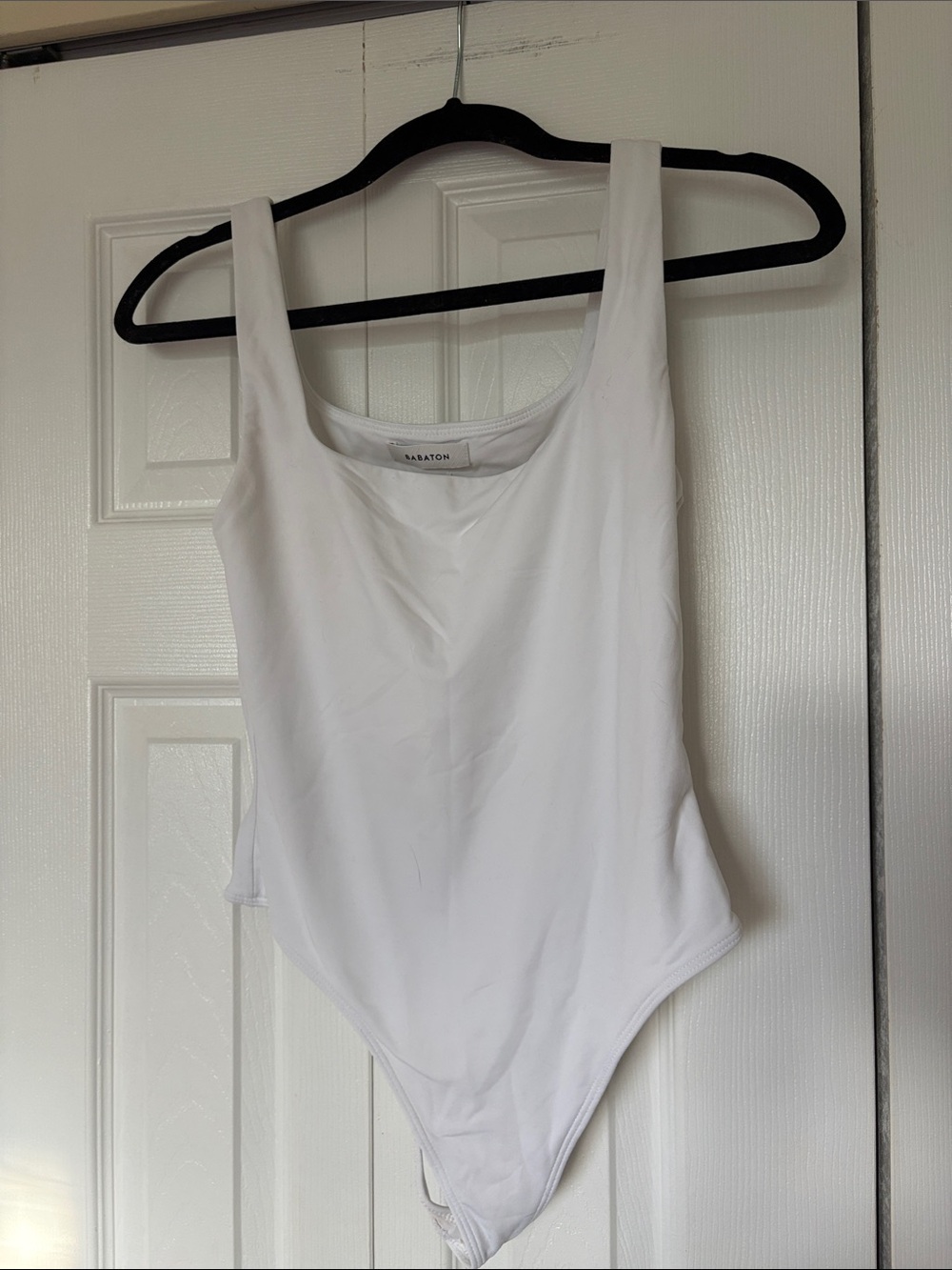 Babaton Contour Squareneck Bodysuit from Aritzia in white Size M